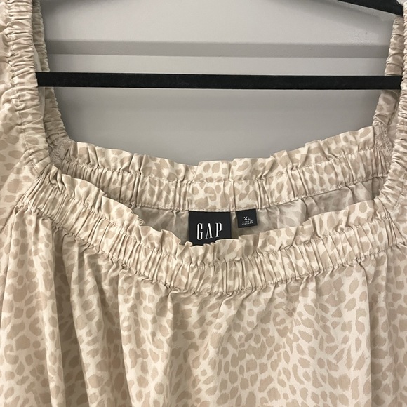 Gap flutter sleeve printed leopard top - Size XL - Picture 3 of 4